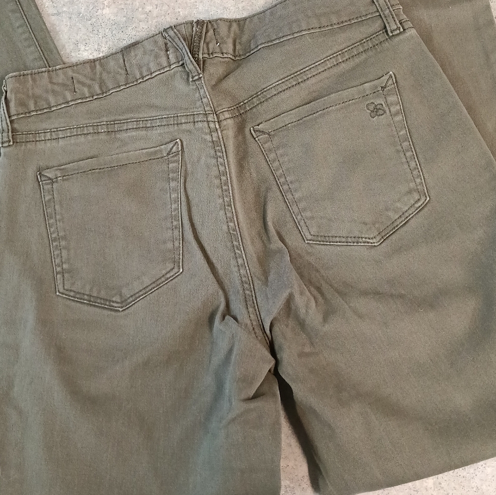Jessica Simpson Olive Green Relaxed Skinny Crop Jean (2/26) - Picture 9 of 10